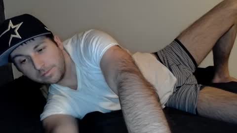Snapshot of theetwohander chatting on 01.24.25 Theetwohander online show from 01.24.25