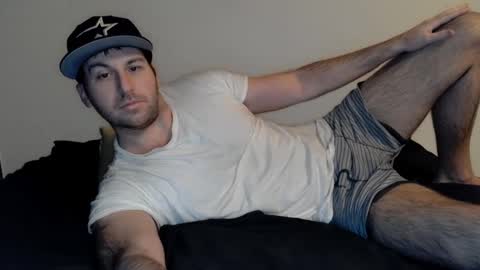 Snapshot of theetwohander chatting on 01.26.25 Theetwohander online show from 01.26.25
