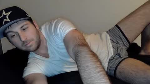 Snapshot of theetwohander chatting on 01.27.25 Theetwohander online show from 01.27.25