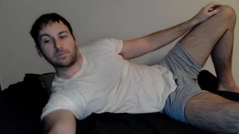 Snapshot of theetwohander chatting on 01.28.25 Theetwohander online show from 01.28.25