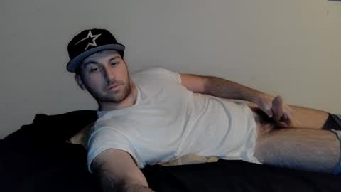 Snapshot of theetwohander chatting on 02.04.25 Theetwohander online show from 02.04.25