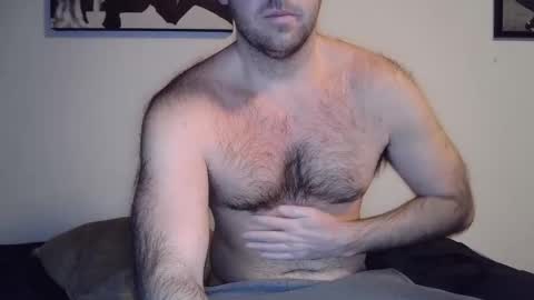 Snapshot of theetwohander chatting on 02.21.25 Theetwohander online show from 02.21.25