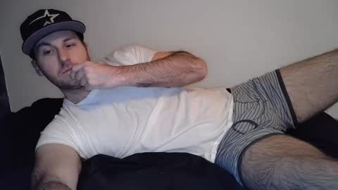 Snapshot of theetwohander chatting on 02.21.25 Theetwohander online show from 02.21.25