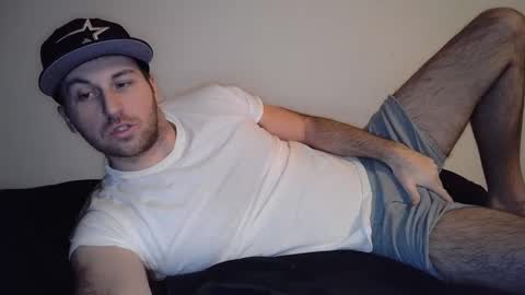 Snapshot of theetwohander chatting on 02.23.25 Theetwohander online show from 02.23.25