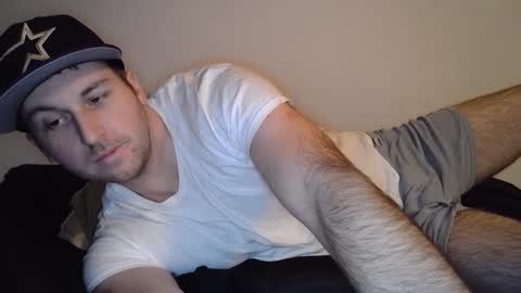 Snapshot of theetwohander chatting on 02.25.25 Theetwohander online show from 02.25.25