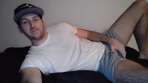 Snapshot of theetwohander chatting on 02.27.25 Theetwohander online show from 02.27.25