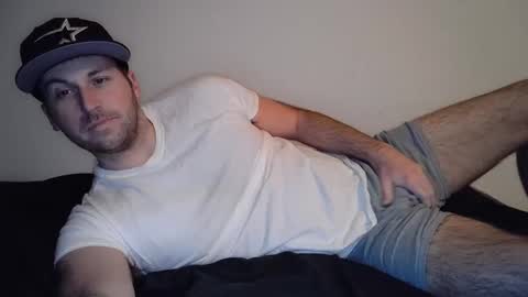 Snapshot of theetwohander chatting on 03.01.25 Theetwohander online show from 03.01.25