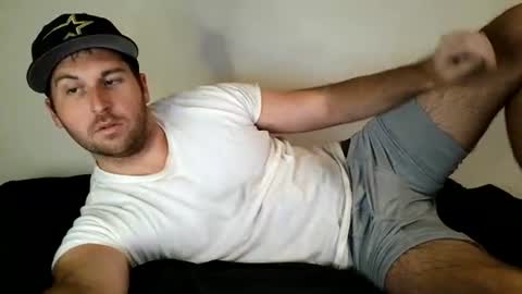 Snapshot of theetwohander chatting on 06.21.26 Theetwohander online show from 06.21.26