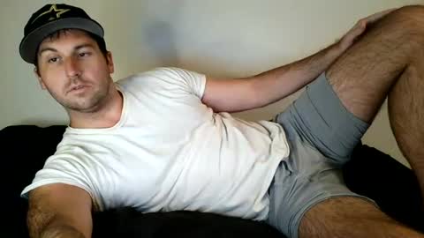 Snapshot of theetwohander chatting on 07.14.26 Theetwohander online show from 07.14.26