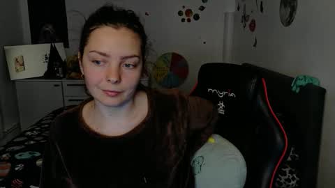 TheFarmergirl online show from 04.10.26