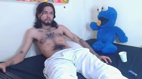 independent Model online show from 01.27.25