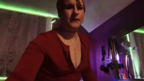 Snapshot of thegirlnextdoor28 chatting on 02.02.25 Arianna online show from 02.02.25