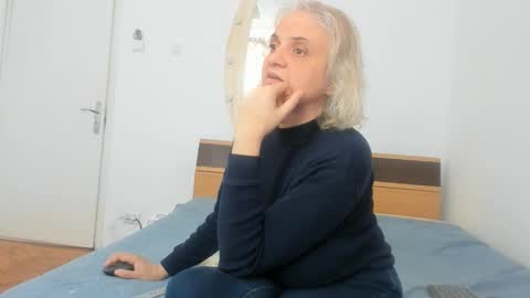 Snapshot of thegiselle chatting on 03.17.26 thegiselle online show from 03.17.26