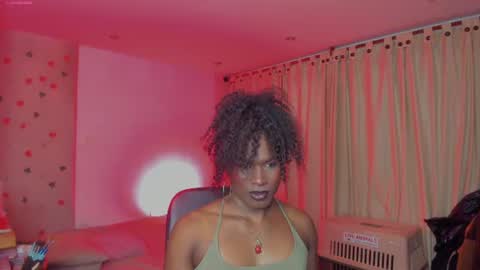 Snapshot of thegoldenbitch chatting on 07.07.26 Goldie online show from 07.07.26