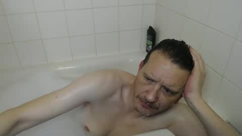 Snapshot of thegreeneyes95 chatting on 12.29.24 Green online show from 12.29.24