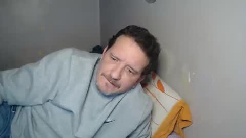 Snapshot of thegreeneyes95 chatting on 01.08.25 Green online show from 01.08.25