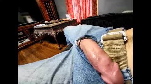 Snapshot of theguyneeds chatting on 12.06.24 Theguyneeds online show from 12.06.24