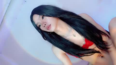 Snapshot of thehornygirl_laisa chatting on 12.23.24 laisa online show from 12.23.24
