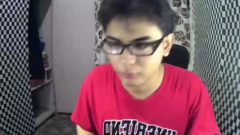 Snapshot of thehugecomeback chatting on 12.10.24 Xerxis online show from 12.10.24