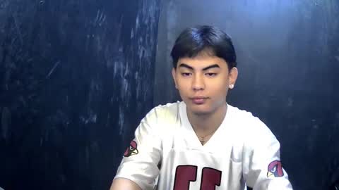 Snapshot of thehugecomeback chatting on 02.09.25 Xerxis online show from 02.09.25