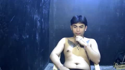 Snapshot of thehugecomeback chatting on 02.10.25 Xerxis online show from 02.10.25