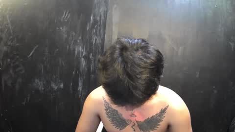 Snapshot of thehugecomeback chatting on 02.11.25 Xerxis online show from 02.11.25