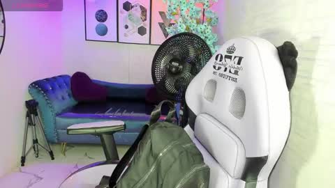 Theia  online show from 12.18.25