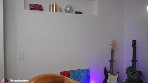 Iris online show from 09.17.25