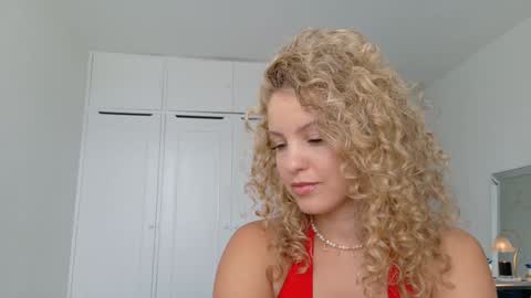 Snapshot of theislandgirl chatting on 05.04.26 Lily Marie online show from 05.04.26