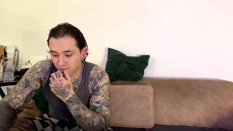 Snapshot of thejoestars chatting on 11.03.25 Tyler Ada online show from 11.03.25