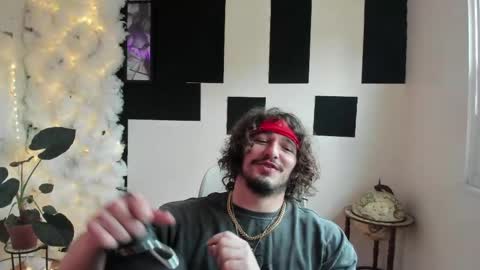 Snapshot of thejohnnystone chatting on 05.12.26 Johnny Stone online show from 05.12.26