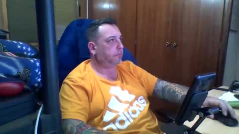 Snapshot of thekier chatting on 02.14.25 thekier online show from 02.14.25