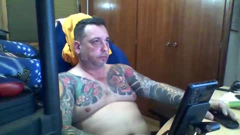 Snapshot of thekier chatting on 02.14.25 thekier online show from 02.14.25