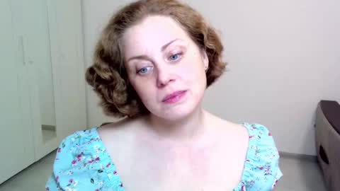 Ella online show from 12.21.24