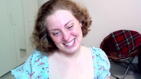 Ella online show from 02.06.25