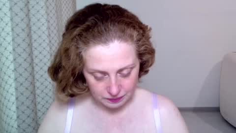 Ella online show from 11.07.25