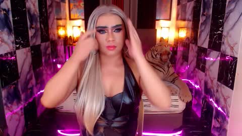 Paula online show from 11.30.25