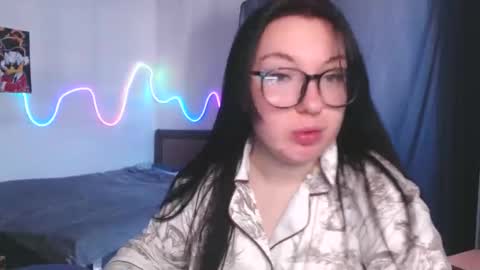 Snapshot of thelisasquirt chatting on 11.25.25 Lisa online show from 11.25.25