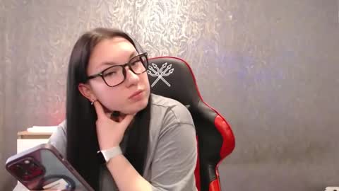 Snapshot of thelisasquirt chatting on 04.19.26 Lisa online show from 04.19.26