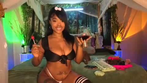 Snapshot of thelovelybrown chatting on 01.06.26 thelovelybrown online show from 01.06.26