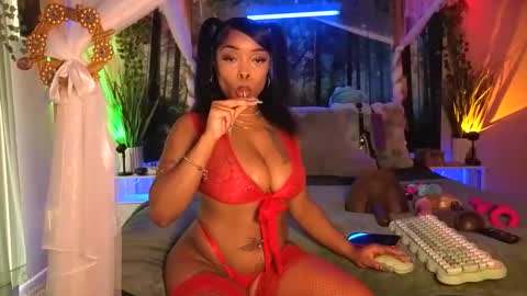 Snapshot of thelovelybrown chatting on 01.08.26 thelovelybrown online show from 01.08.26