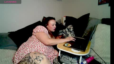 Stephanie Fuller online show from 04.02.26