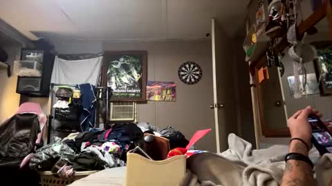 Snapshot of themoreulickthemoreidrip chatting on 02.14.25 themoreulickthemoreidrip online show from 02.14.25