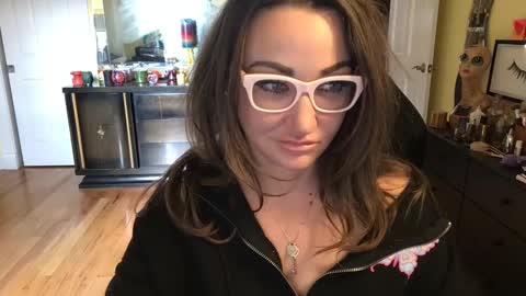 Snapshot of themrsnelson chatting on 12.18.24 Cach Nelson online show from 12.18.24