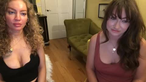 Snapshot of themrsnelson chatting on 04.21.26 Cach Nelson online show from 04.21.26