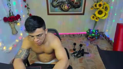 themuscularvenezuelanman online show from 02.03.25