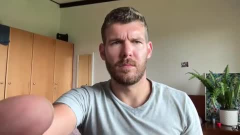 Snapshot of thenakedshaman chatting on 01.10.26 TheNakedShaman online show from 01.10.26