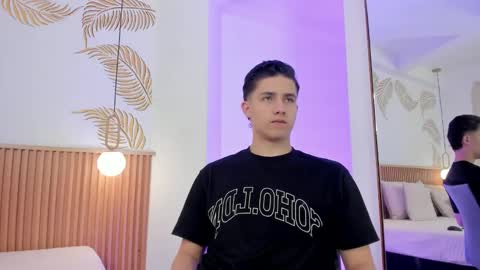 Snapshot of theohawke_ chatting on 12.23.24 THEO- MATEO online show from 12.23.24