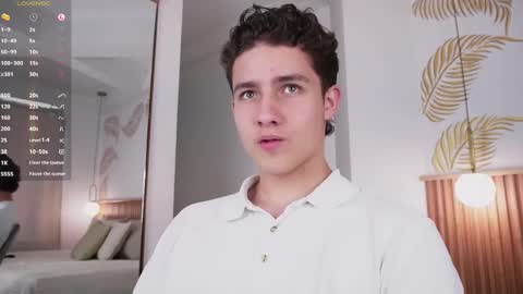 Snapshot of theohawke_ chatting on 01.21.25 THEO- MATEO online show from 01.21.25