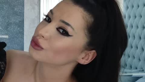 Theowonder online show from 01.05.25